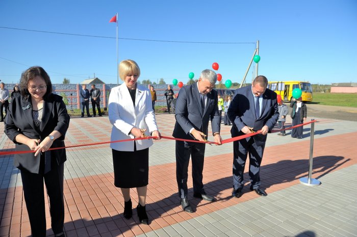 В Телуше открыли Доску Почета филиала «Пищевик-Агро» ОАО «Красный пищевик-Агросервис» (фоторепортаж) В Телуше открыли Доску Почета филиала «Пищевик-Агро» ОАО «Красный пищевик-Агросервис» (фоторепортаж)
