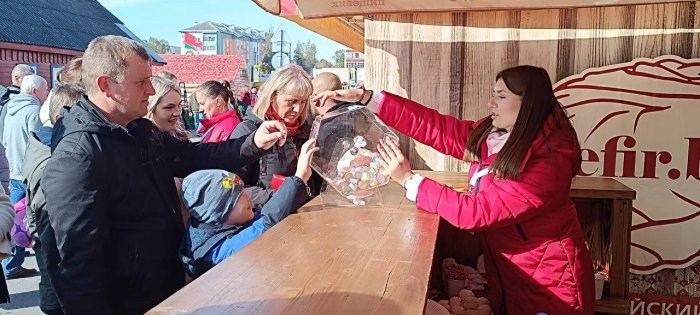 «Дожинки-2025»: как «Красный пищевик» поздравлял аграриев «Дожинки-2025»: как «Красный пищевик» поздравлял аграриев