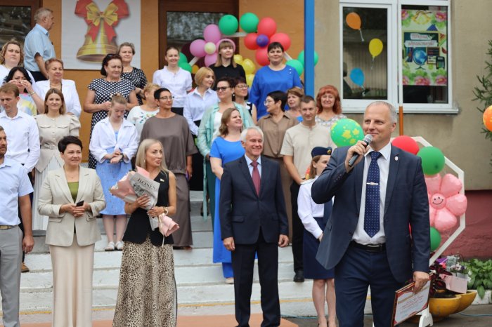 На линейку в школу – вместе с «Красным пищевиком»!